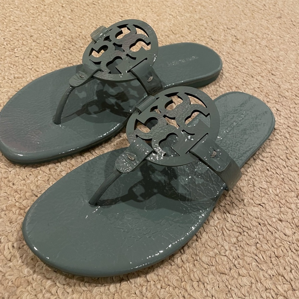 Tory Burch Miller thong sandal- brand new- size 9
